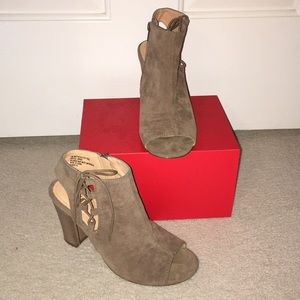 ❣️Suede Open toe booties❣️